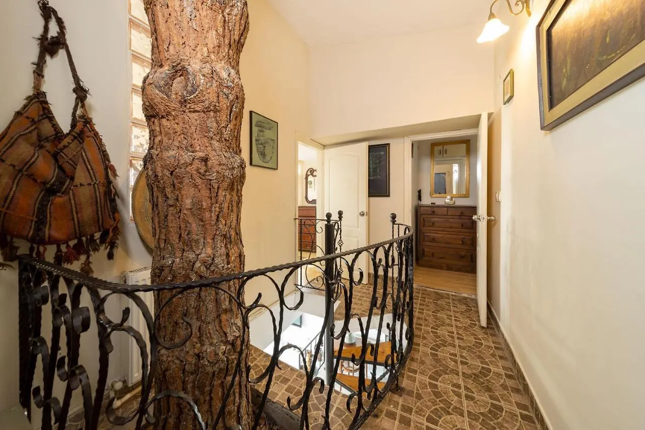 House With Tree Inside Near Sea In Maltepe Villa Istanbul 0*,  Turkey