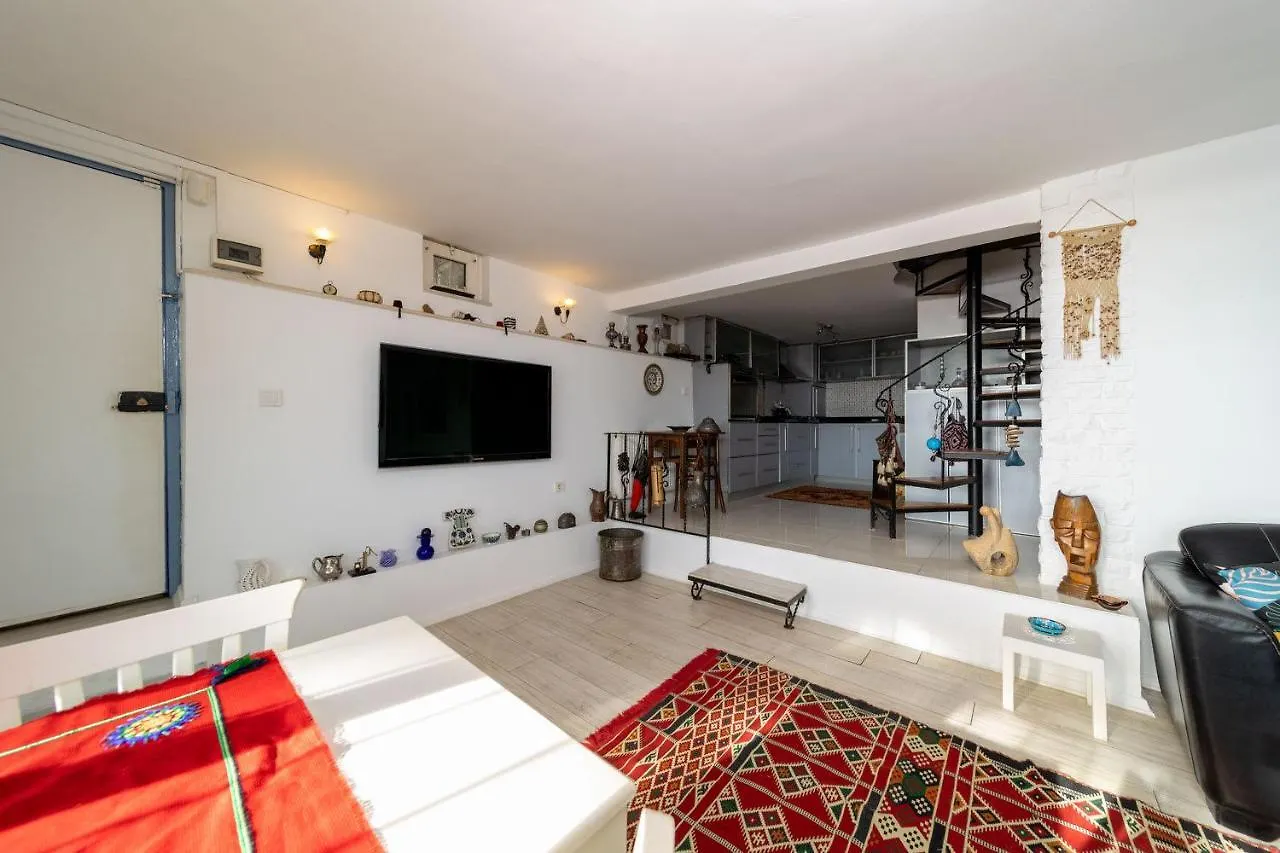 Holiday home House With Tree Inside Near Sea In Maltepe Villa Istanbul