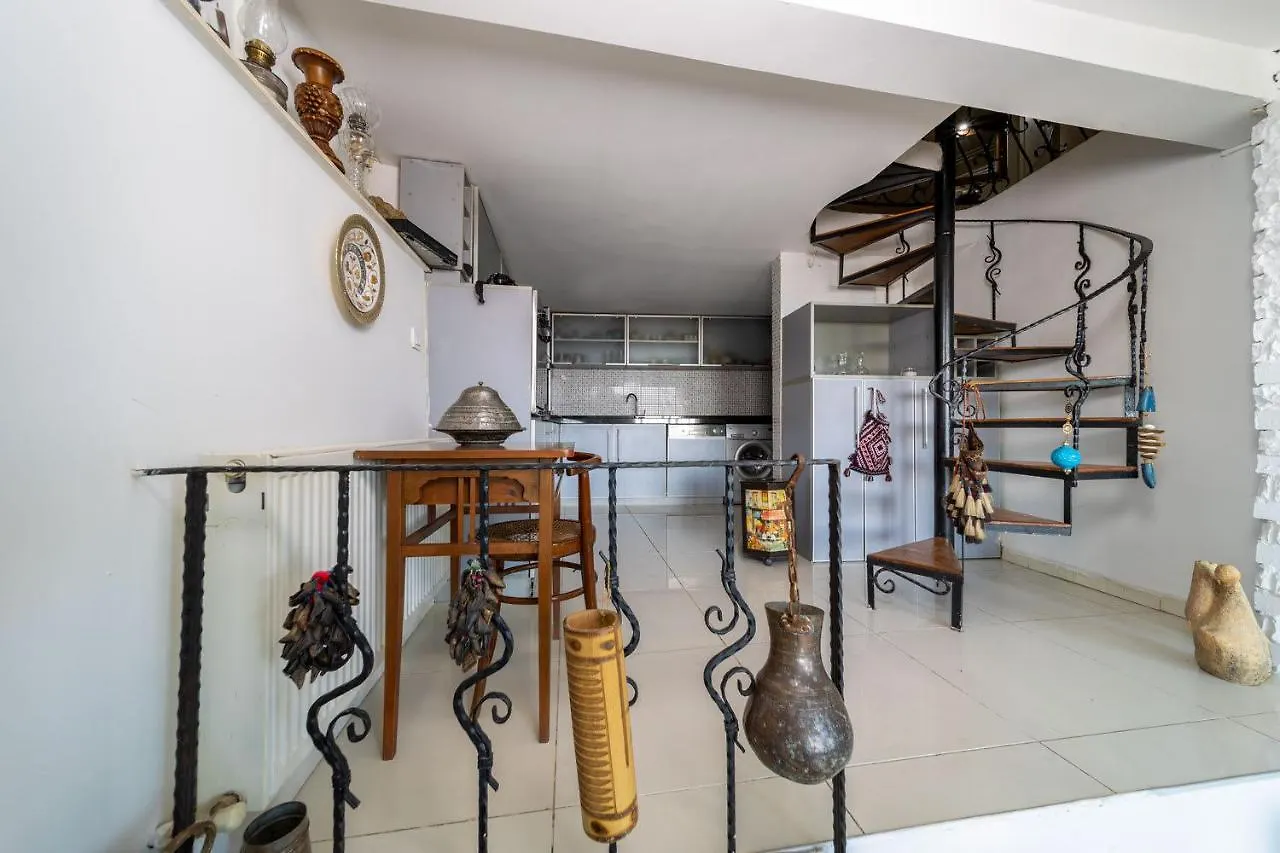 Holiday home House With Tree Inside Near Sea In Maltepe Villa Istanbul